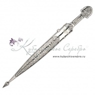 Кинжал в исполнении