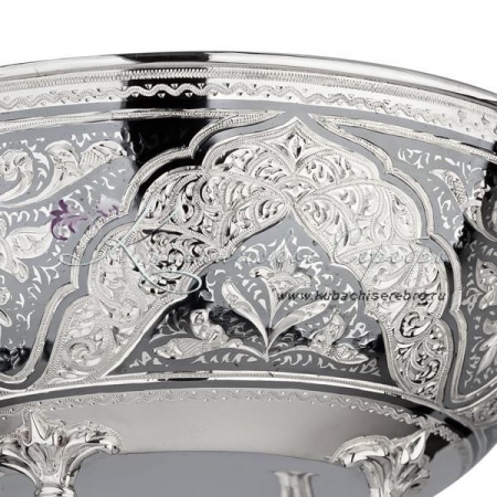 Конфетница с чернением на ножках 