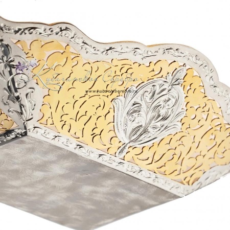 Хлебница ручной работы с выпиленными вставками 