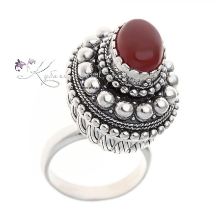 Кольцо кубачинское высокое с кораллом 