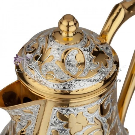 Кувшин из серебра 999 пробы с позолотой на 2700 мл 