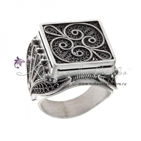 Кольцо-перстень с филигранью 