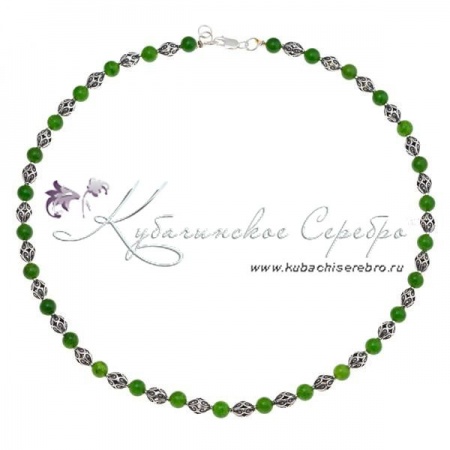 Бусы серебряные с нефритом